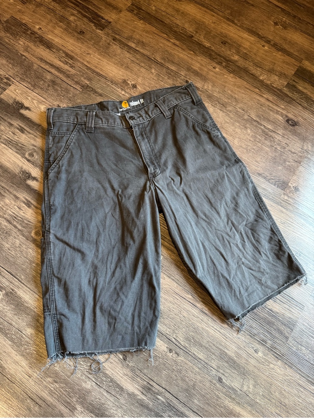 3 Pairs of Carhartt Workwear 33x32 (2 Pairs of Pants, 1 Pair of Shorts) - Picture 13 of 16